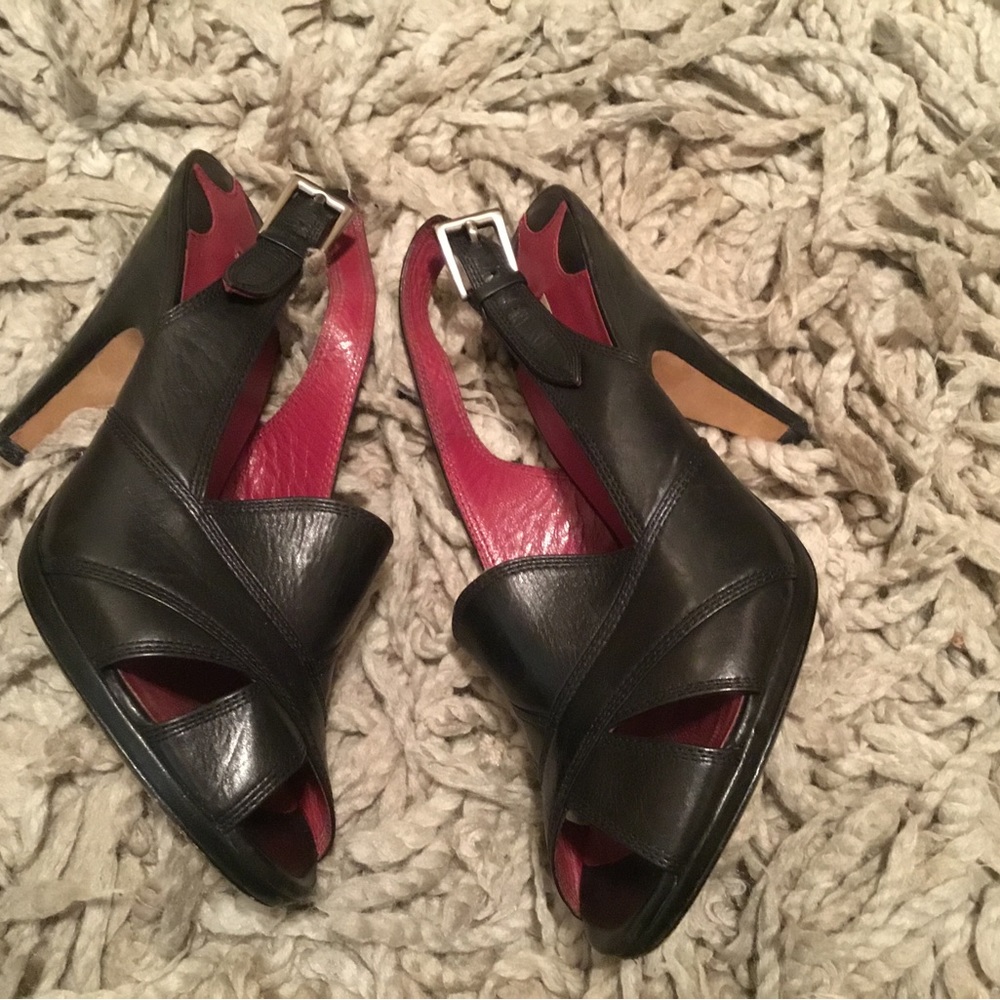 Max Studio Slings